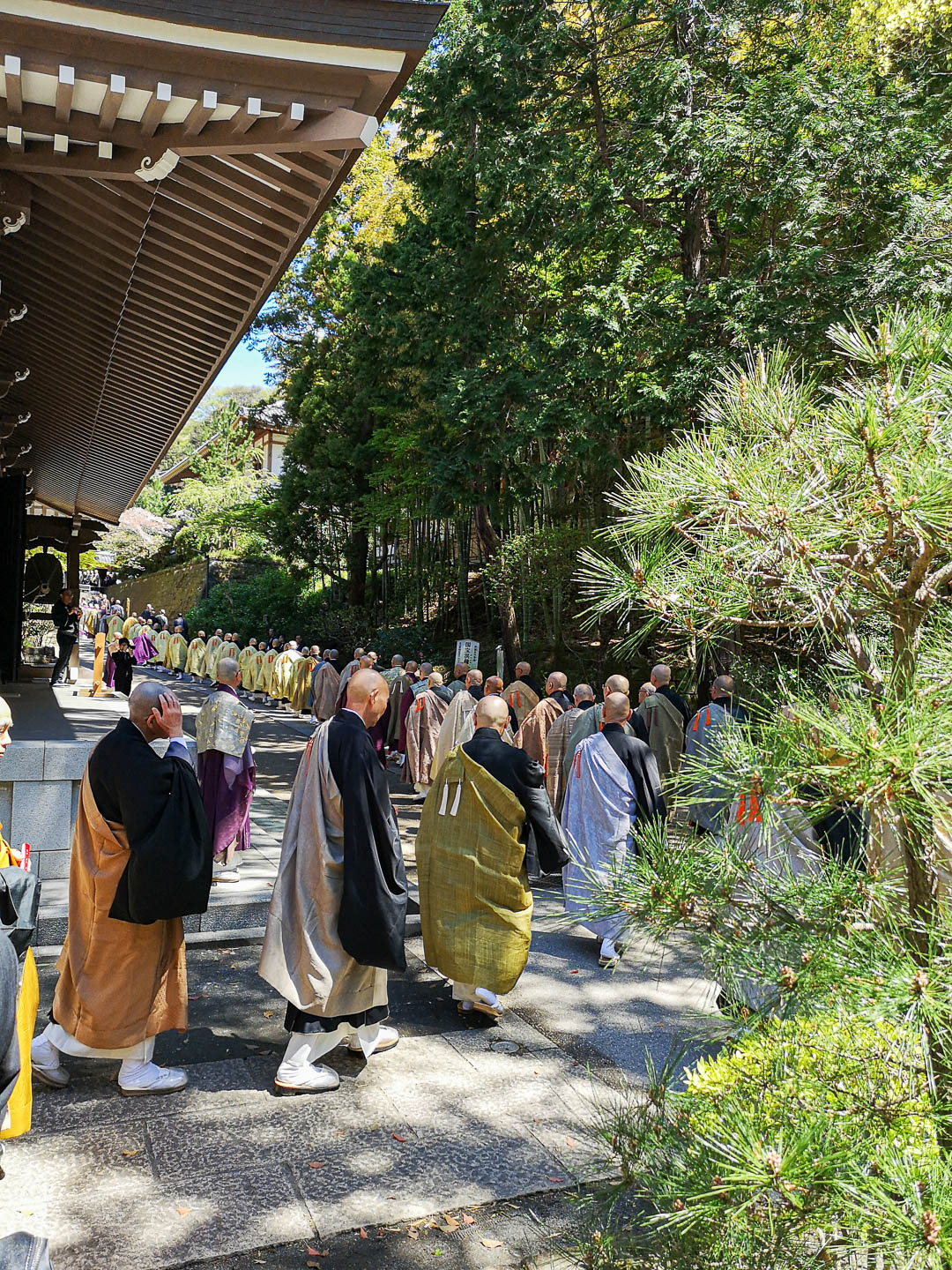 Kamakura - Prozession am Engakuji Tempel
