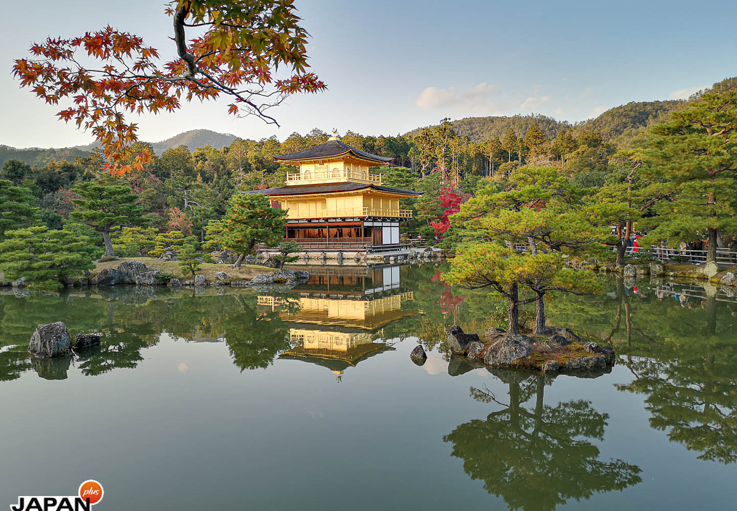 Kyoto - Der goldene Pavillon im Herbst