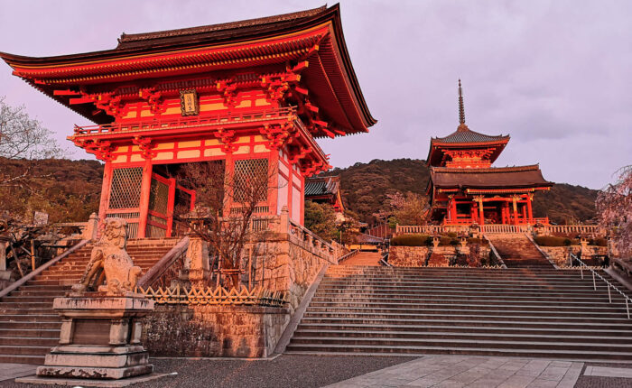 Kyoto - Kiyomizu Tempel im Abendlicht